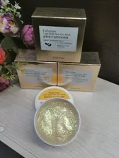 ​Гидрогелевые патчи под глаза с шиммером "Jomtam" Fullerene Light Bulb Skin Eye Mask
